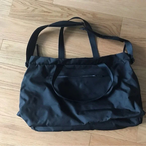 Everlane Renew Transit Weekender Everlane ReNew Transit Weekender